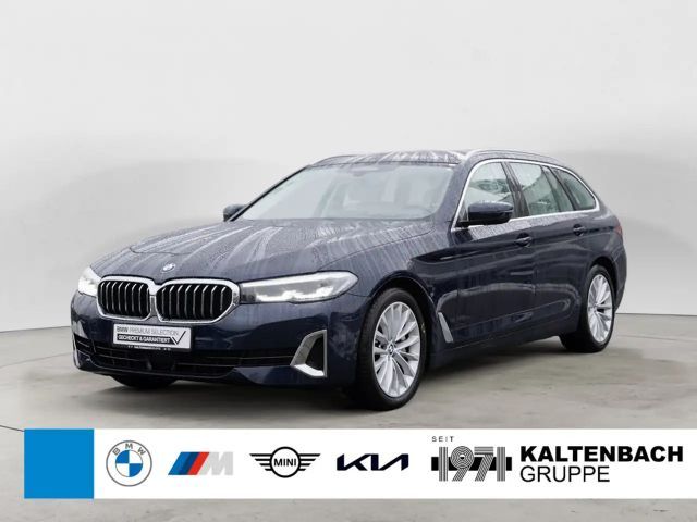BMW 530 530d Luxury Line Touring xDrive