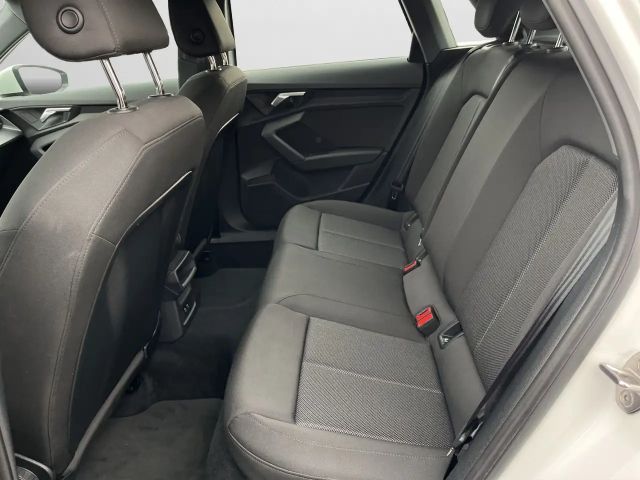 Audi A3 30 TFSI S-Tronic Sedan