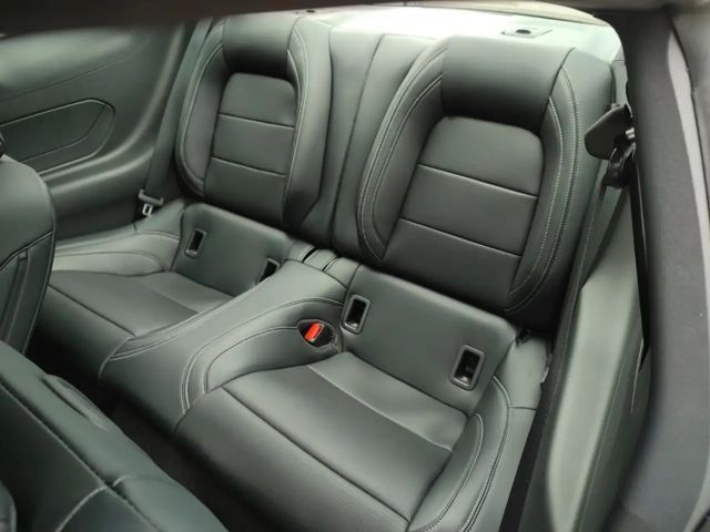 Ford Mustang Fastback GT 5.0 V8