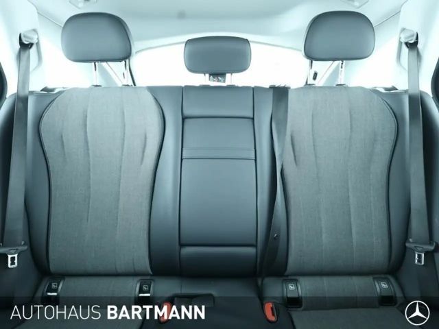 Mercedes-Benz E 200 AVANTGARDE Estate