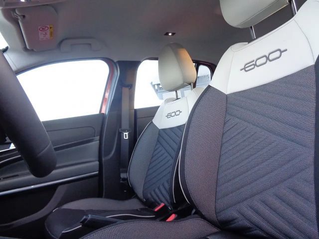 Fiat 600e Hybrid 100 6-Gang eDCT