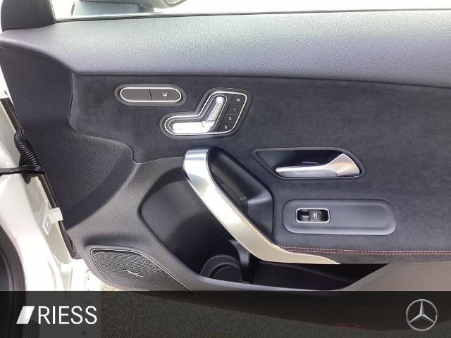 Mercedes-Benz A 220 4MATIC