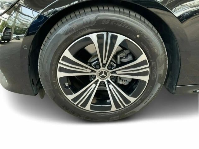 Mercedes-Benz E 220 4MATIC E 220 d Estate