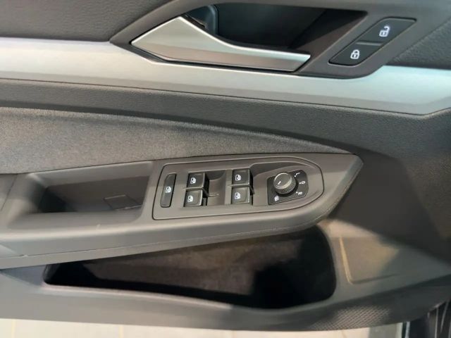 Volkswagen Golf 1.5 eTSI DSG Golf VIII Life