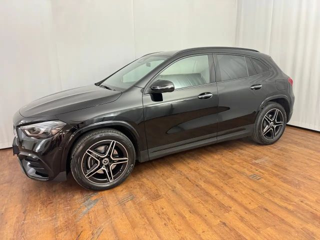 Mercedes-Benz GLA 200 4MATIC GLA 200 d