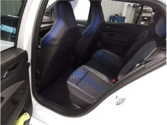 Volkswagen Golf 2.0 TSI DSG