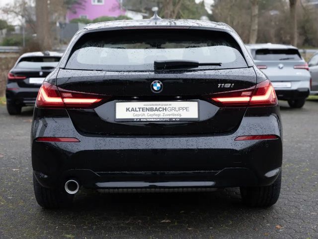 BMW 118 118i Advantage pakket Sedan