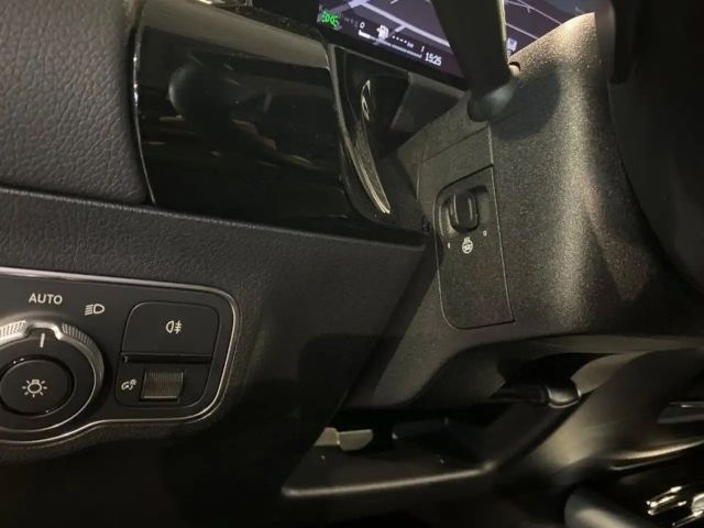 Mercedes-Benz B 180 Progressive Sedan