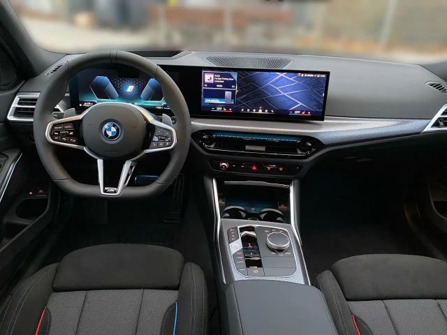 BMW 330 330e M-Sport Touring