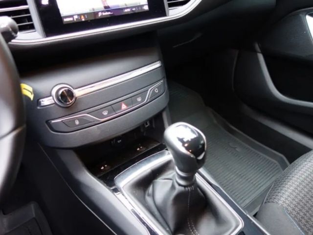 Peugeot 308 PureTech Style