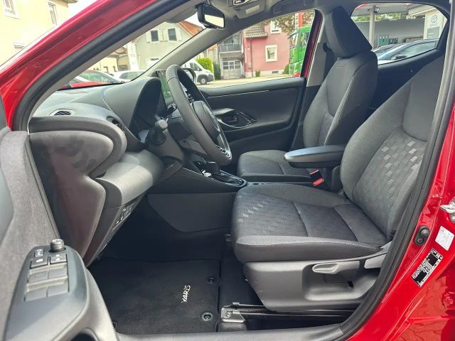 Toyota Yaris Active Hatchback Hybride