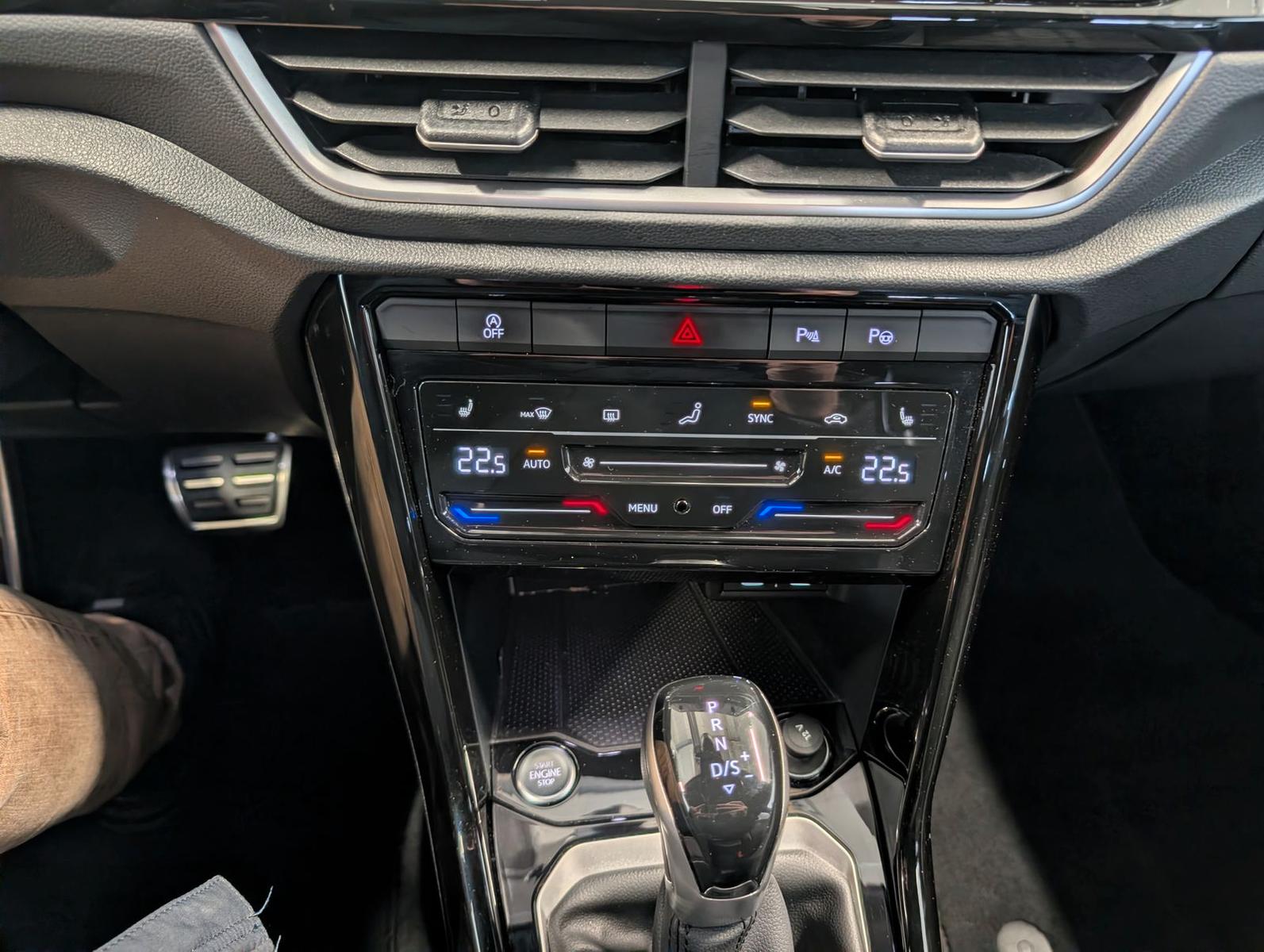 Volkswagen T-Roc 1.5 TSI DSG IQ.Drive R-Line