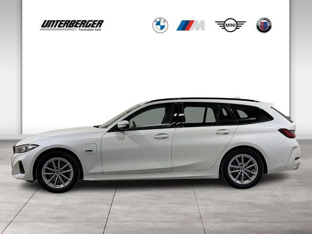 BMW 320 320e Touring