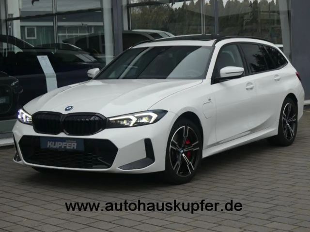BMW 330 330e Touring xDrive