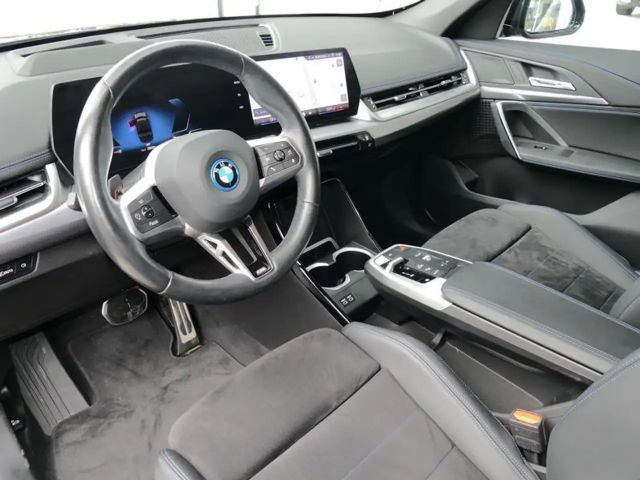 BMW iX1 Drive pro M-Sport xDrive30