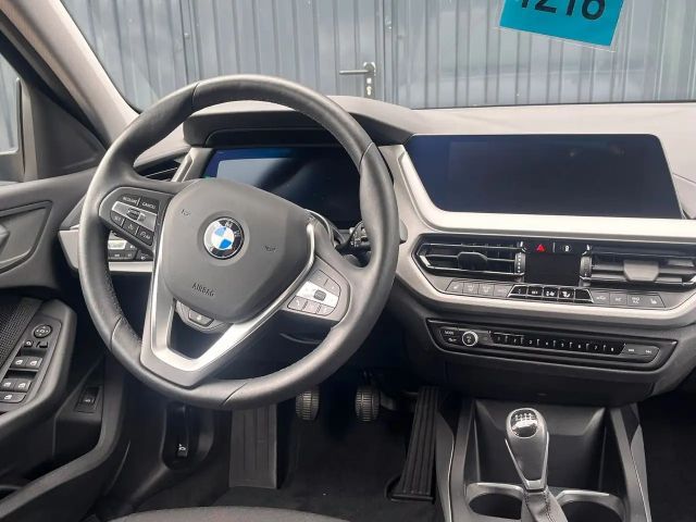 BMW 116 116i 5-deurs Sedan