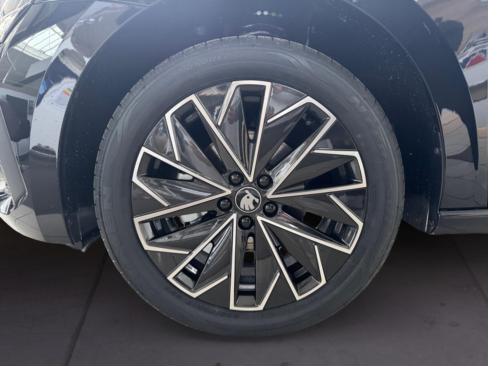 Skoda Scala 1,5 TSI DSG Balance LED AHK