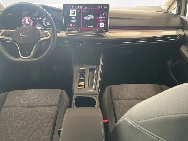 Volkswagen Golf 1.5 eTSI DSG Life Variant
