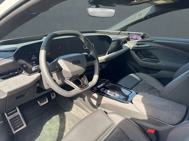 Audi A6 e-tron Avant Quattro