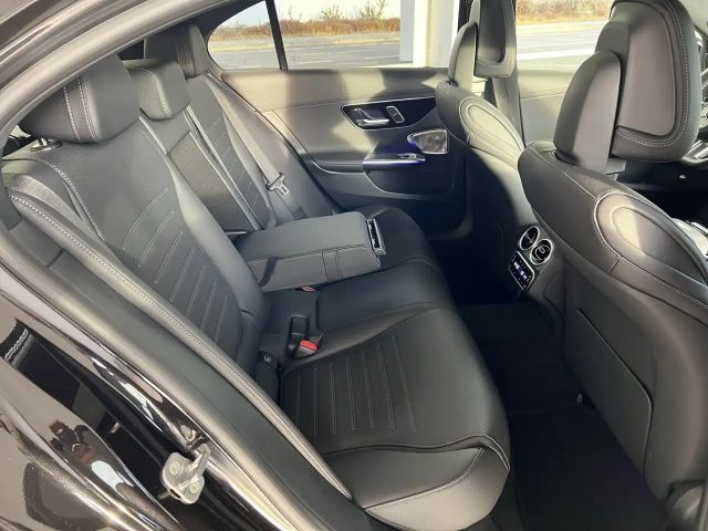 Mercedes-Benz C 180 AMG Line Sedan