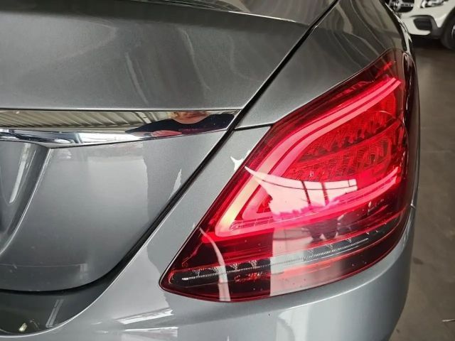 Mercedes-Benz C 200 AVANTGARDE Sedan