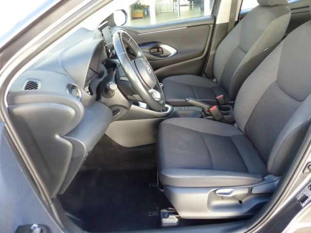 Toyota Yaris 1.5 VVT-iE Klimaautom. LED SHZ Alu