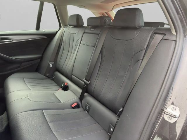 BMW 530 530e Touring
