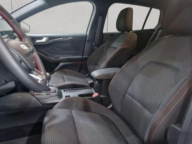 Ford Focus EcoBoost ST Line Wagon