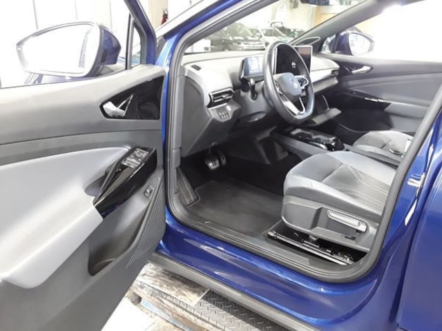 Volkswagen ID.5 286PS NP.68T ACC.5J-G.WÄRMEPUMPE.AHK.AREA-VIEW.NAVI.HARMAN.HUD.LED