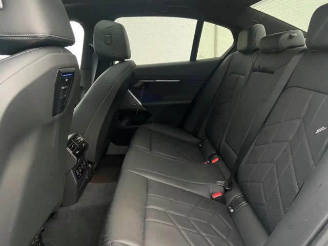 BMW 520 520i M-Sport Sedan