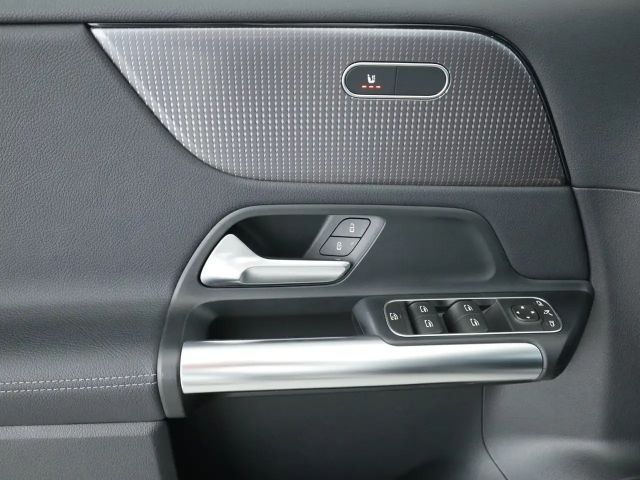 Mercedes-Benz B 200 Automatik*Rückfahrkamera*Navigation*SpurH*