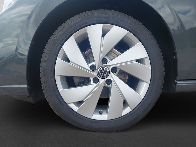 Volkswagen Golf 1.5 eTSI Style Variant