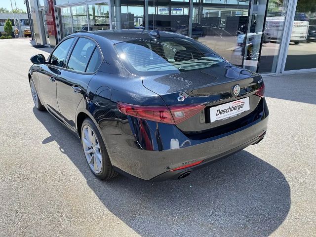 Alfa Romeo Giulia AT8 AWD Q4 TI