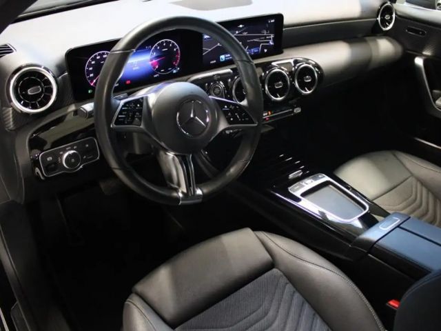 Mercedes-Benz A 180 Progressive