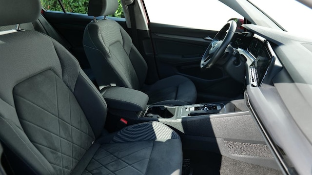 Volkswagen Golf 1.5 eTSI DSG Golf VIII