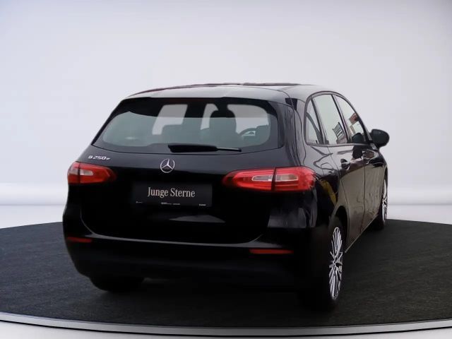 Mercedes-Benz B 250 B 250 e