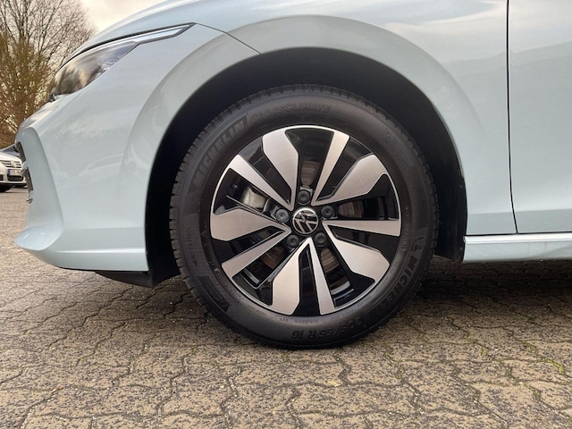 Volkswagen Golf 1.5 eTSI DSG Golf VIII