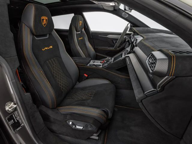 Lamborghini Urus Performante