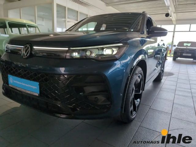 Volkswagen Tiguan 4Motion DSG R-Line Style