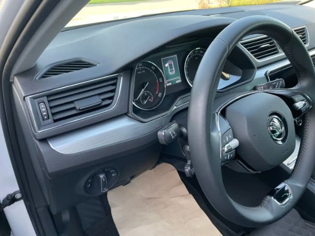 Skoda Superb 2.0 TDI Ambition Combi