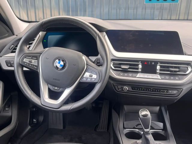 BMW 116 116i 5-deurs Sedan