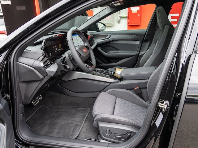 Audi A6 Avant Quattro S-Tronic