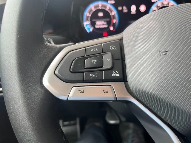 Volkswagen Golf 1.5 TSI Variant