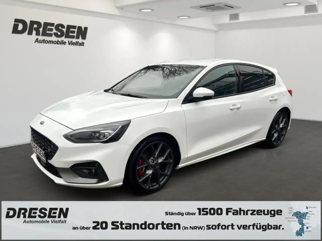 Ford Focus EcoBoost ST Line