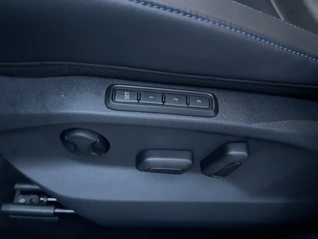 Volkswagen T-Roc "R" VOLL Akrapovic Leder Pano AHK NP69K