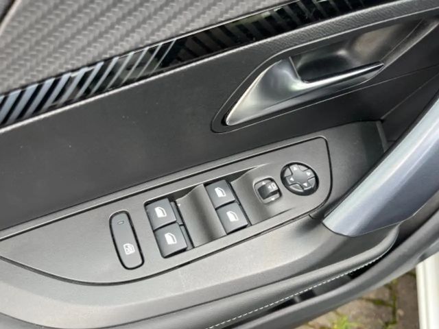 Peugeot E-2008 Allure Pack