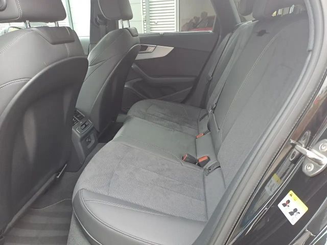 Audi A4 40 TFSI Quattro S-Line S-Tronic