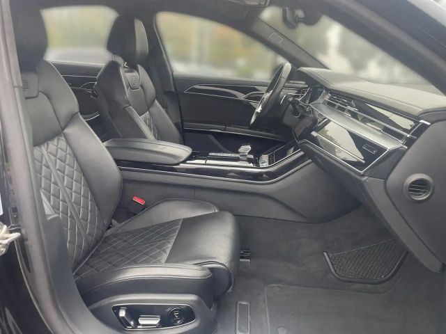 Audi S8 4.0 TFSI Quattro