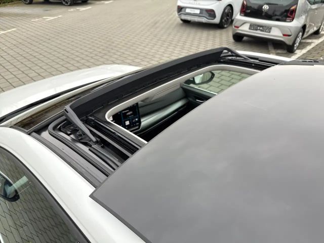 Volkswagen Golf 2.0 TDI DSG Golf VIII Style