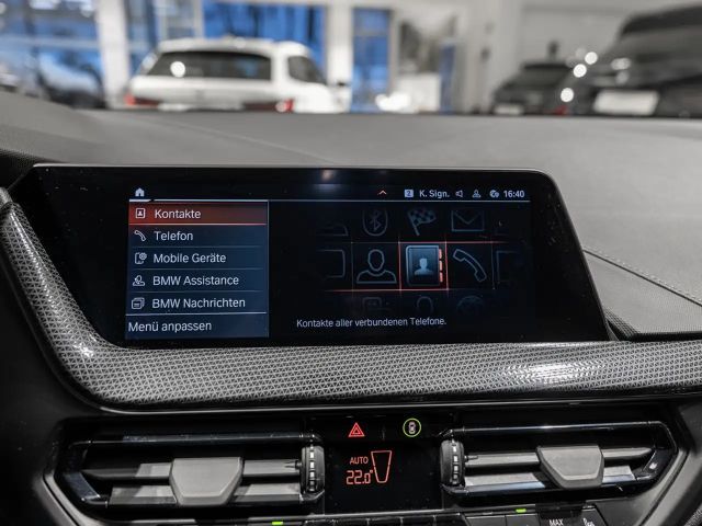 BMW 118 118i Sedan Sport Line